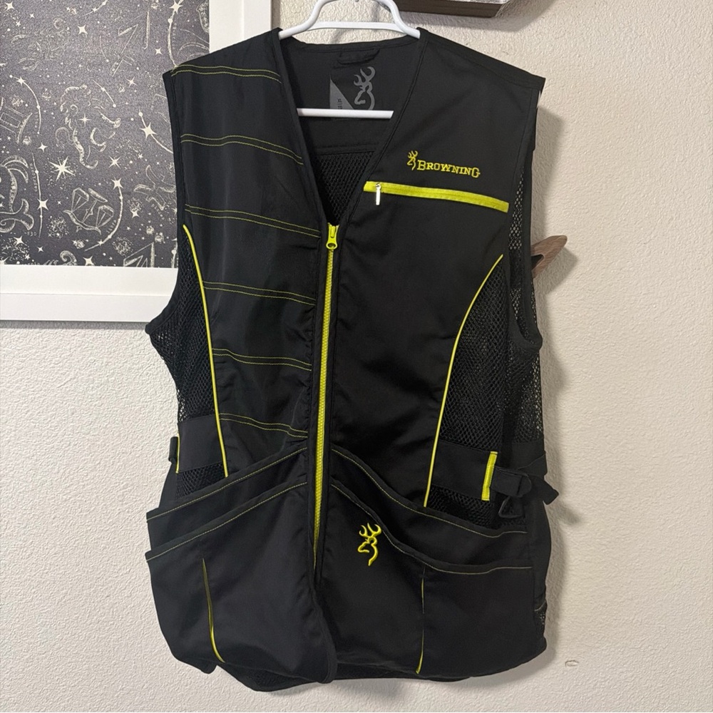 Browning Ace Shooting Vest Black/Volt Right Hand XL